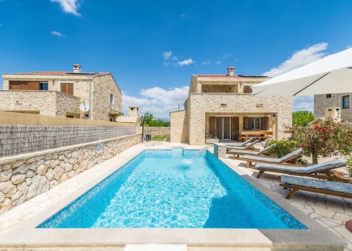 Karin With Heated Pool - By Ta Leut Agency Villa *