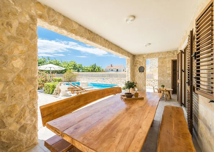 Villa Karin With Heated Pool - By Ta Leut Agency *