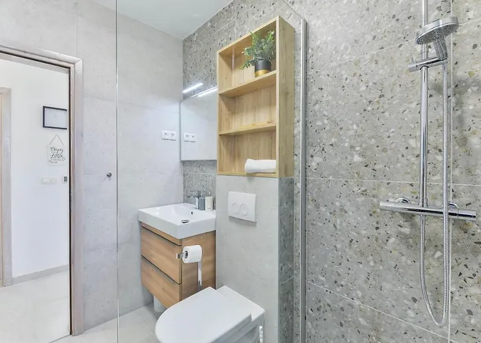 Karin With Heated Pool - By Ta Leut Agency *