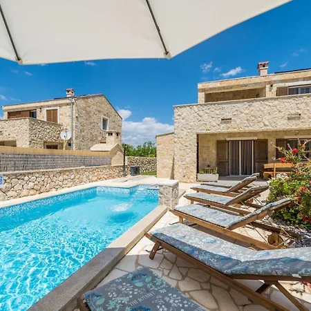 Villa Karin With Heated Pool - By Ta Leut Agency Privlaka (Zadar)